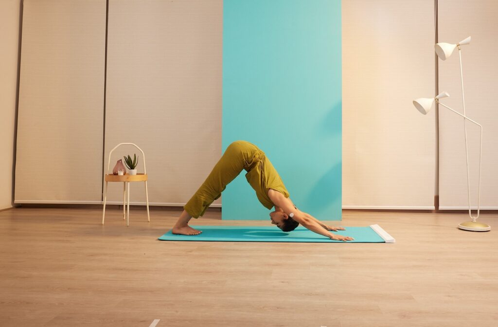 10 Yoga Poses For Opening The Solar Plexus Chakra - Everything Yoga Retreat